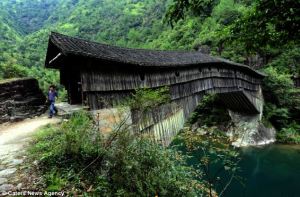 This bridge is 1000 years old. 